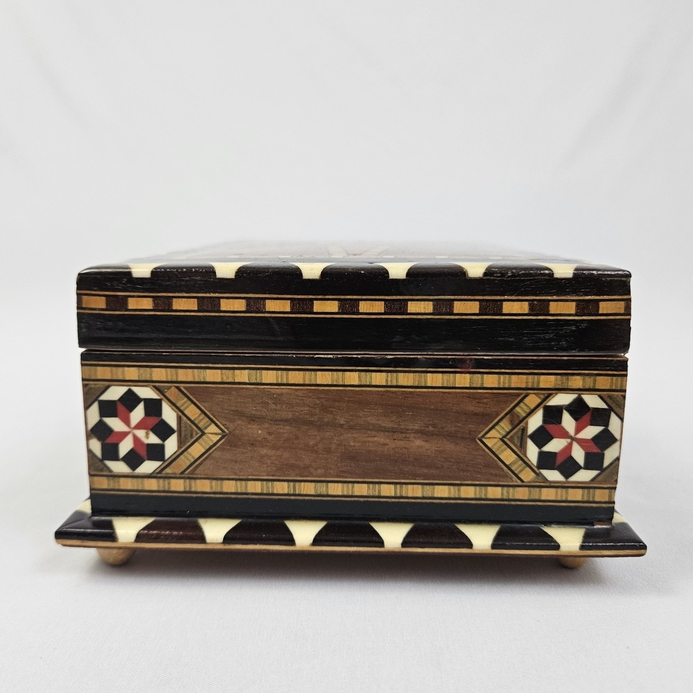 Spanish Marquetry Laquered Jewelry Box Musical Mosaic Vintage Mid-Century - Picture 8 of 11